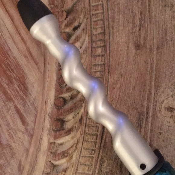 Bed Head Hair Wand - Picture 3 of 3